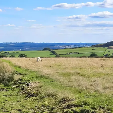 2 Bed Modern Country Incredible Views Near Harrogate