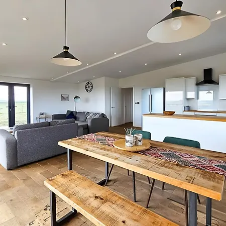 2 Bed Modern Country Incredible Views Near Harrogate * Stainburn