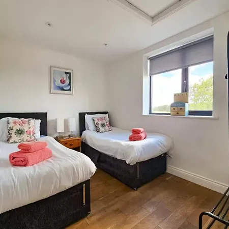 2 Bed Modern Country Incredible Views Near Harrogate * Stainburn